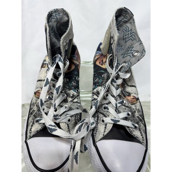 Custom Bling Chuck Taylor Hi Top Wonder Woman Converse - Sz. 7 Collectible. - Picture 3 of 5